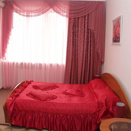 Kristina Hotel Zaporizhia Exterior foto